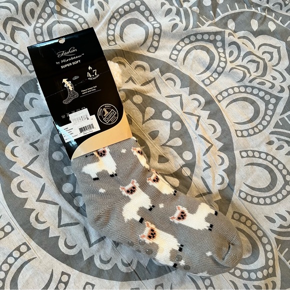 NWT Thermal Knit Socks - Picture 3 of 4